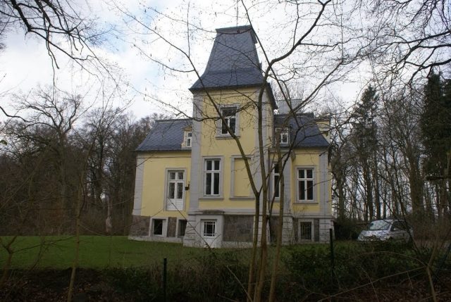 Kladow Manor