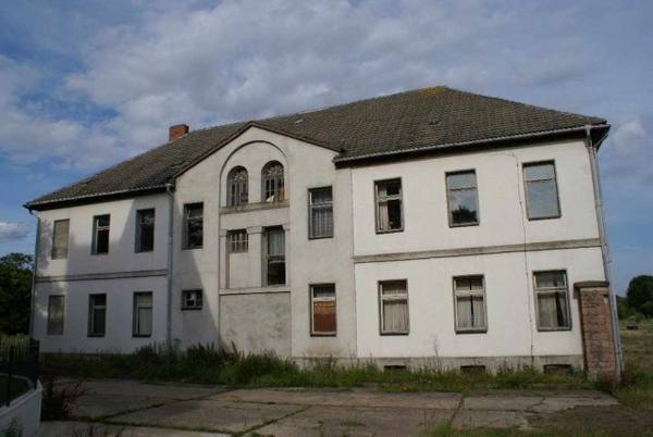 Gölzau Manor