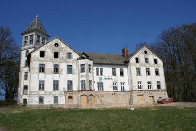 Hohen Niendorf Castle