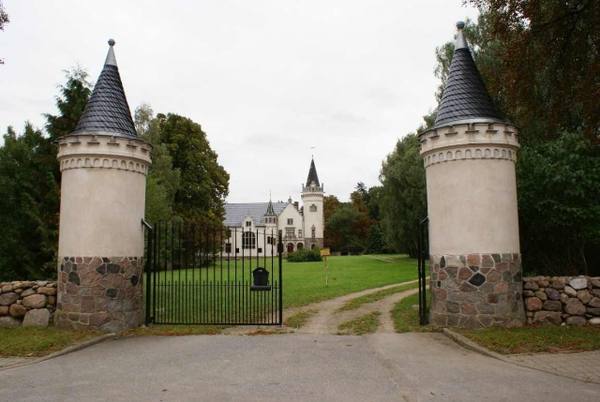 Katelbogen Manor