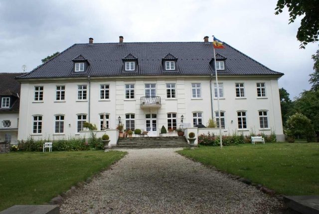 Kleefeld Manor