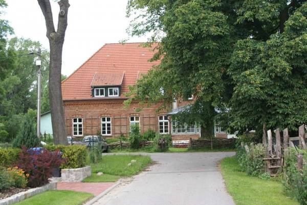 Konow Manor