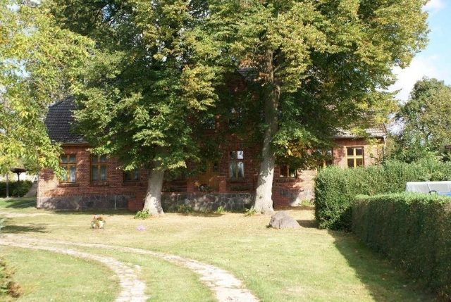 Krembz Manor