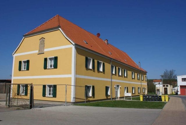 Langenbogen Manor