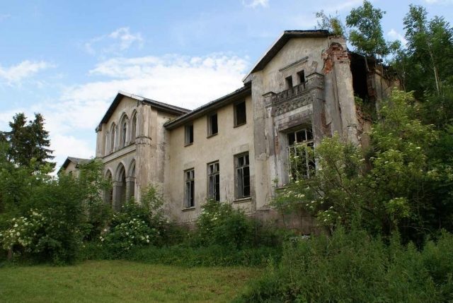 Löwitz Manor