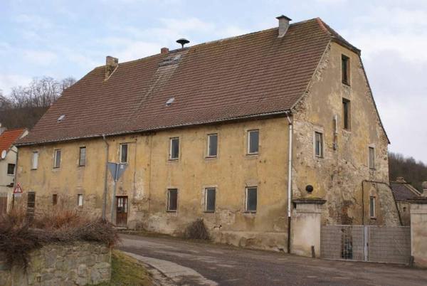 Pfützthal Manor