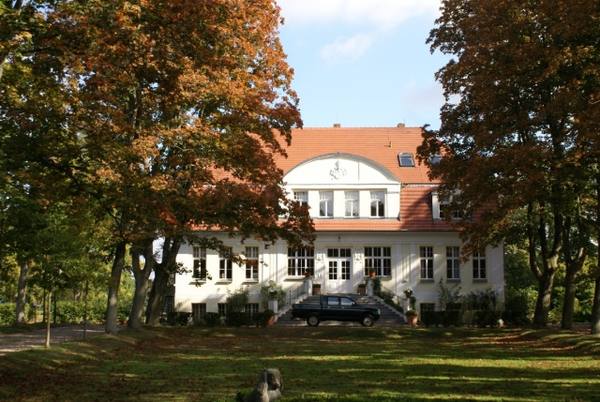 Schönwolde Castle