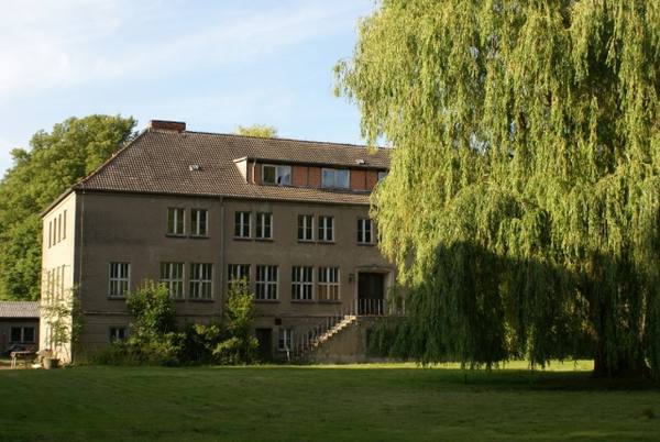Weitendorf Manor