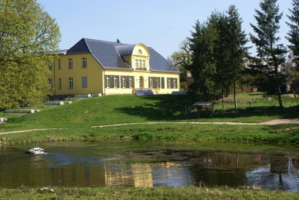 Wietow Manor