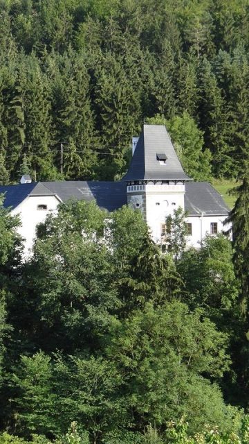 Trenninghof Manor