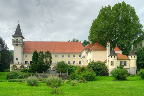 Sooß Castle