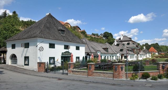 Luberegg Castle
