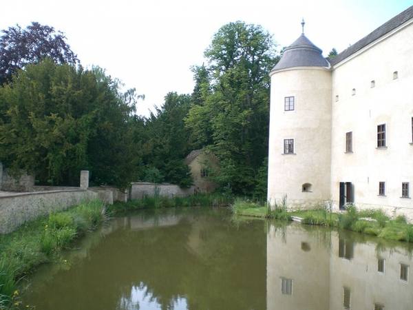 Niederleis Castle