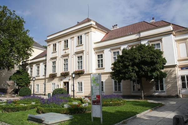 Thonet Castle