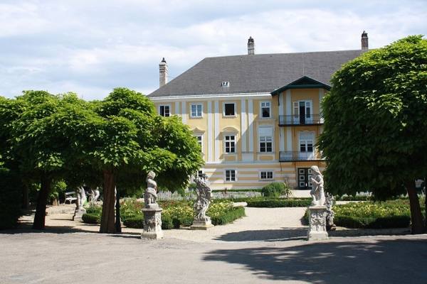 Knappenhof  Castle