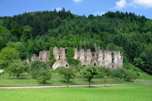 Niederperwarth Castle