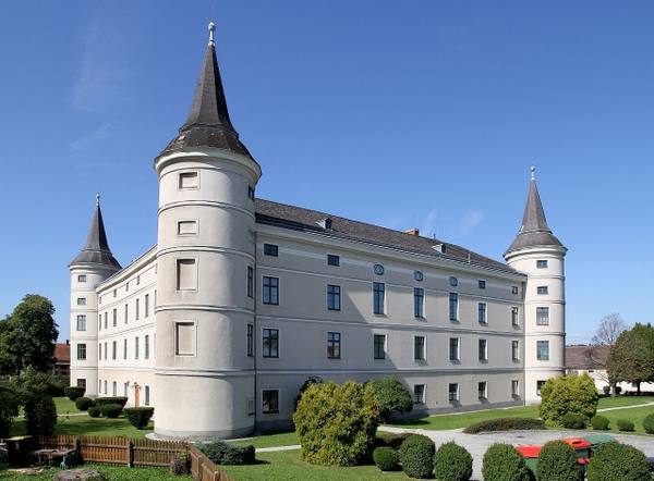 Wolfpassing Castle