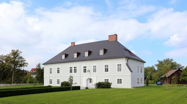 Rottenhaus Castle