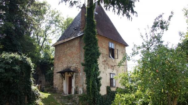 Unterthurm (Vestenthurn) Castle