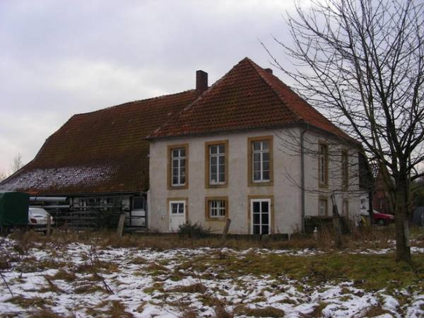 Lage Manor