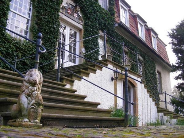Ahrenshorst Manor