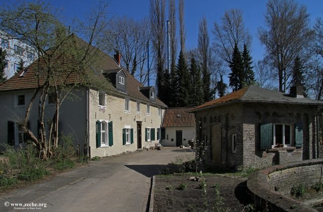 Crengeldanz Manor