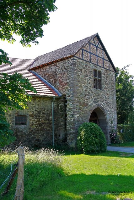 Nesselrath Manor