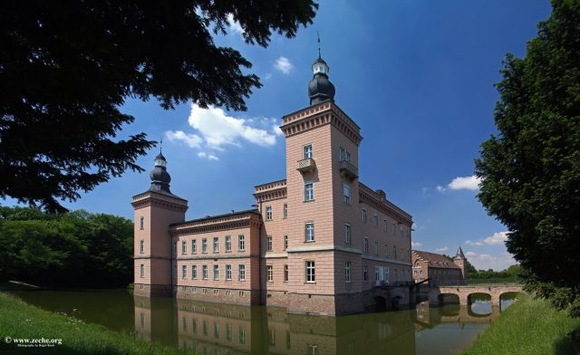 Gracht Castle