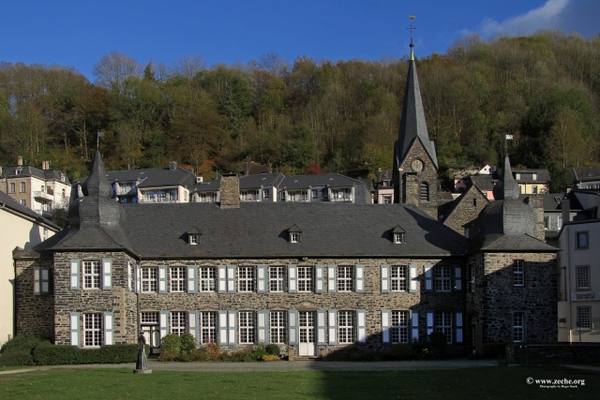 Holtzbrinck Castle
