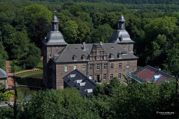 Hugenpoet Castle