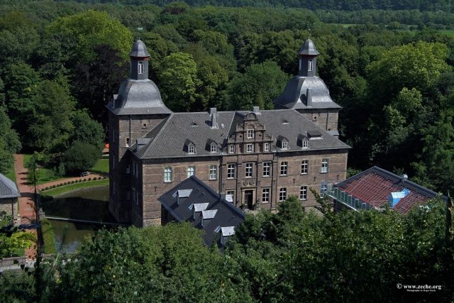 Hugenpoet Castle