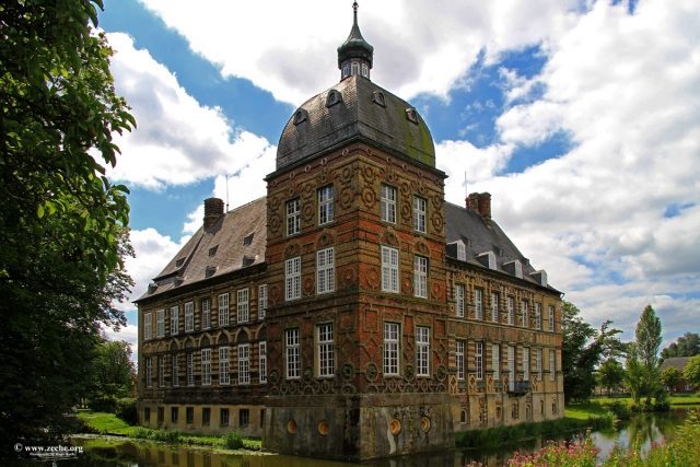 Hovestadt Castle