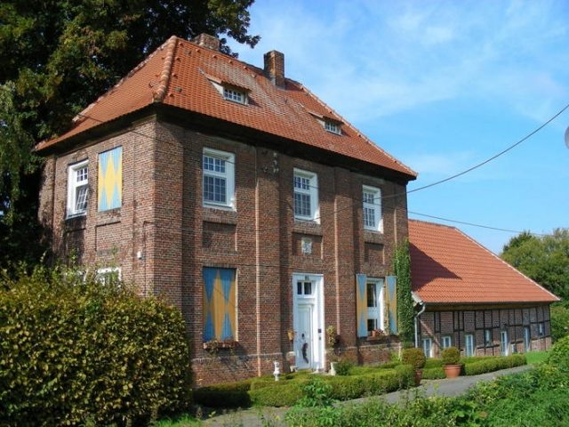 Dahl Castle