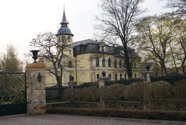 Schotterey Manor