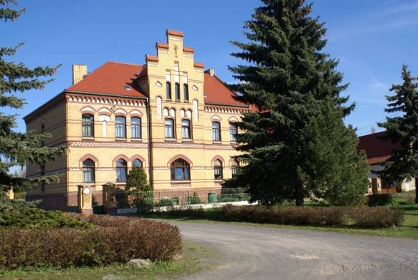 Kyhna Manor