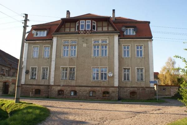 Asendorf  Manor