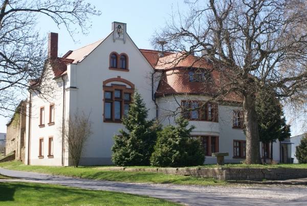Neehausen Manor