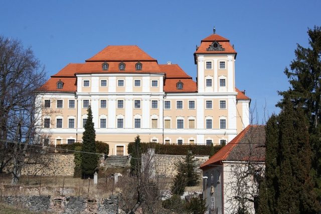 Valeč Castle
