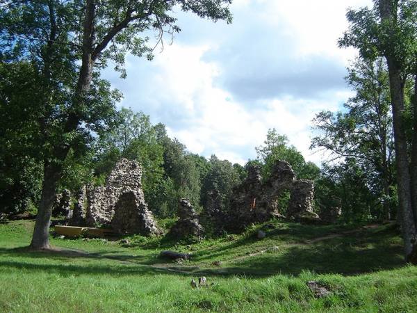 Helme Castle
