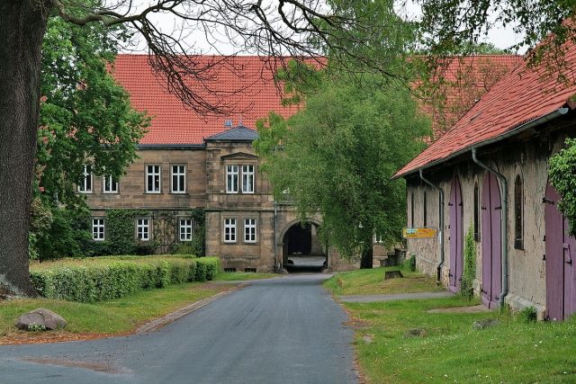 Stemmen Manor