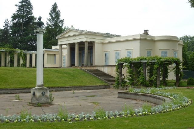 Schloss Charlottenhof