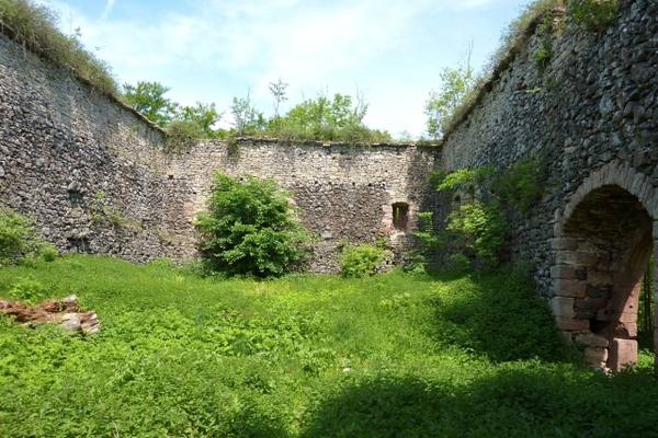 Hutsberg Castle