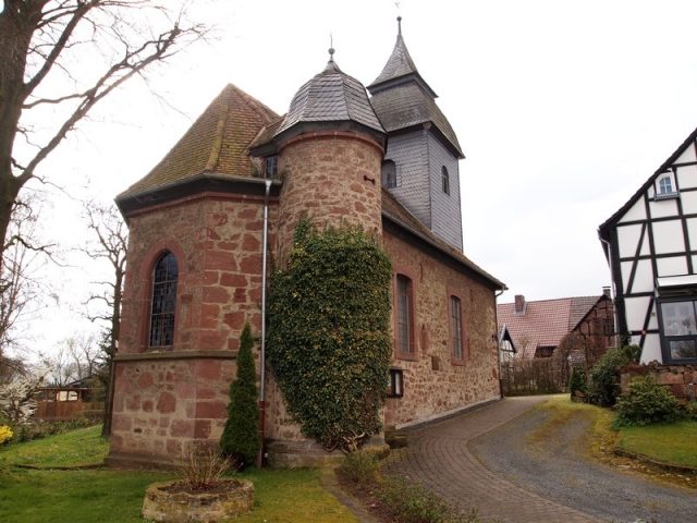 Burgrest Bischhausen