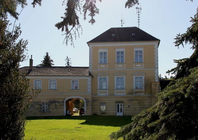 Freundorf Castle