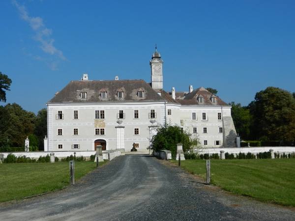 Ebergassing Castle