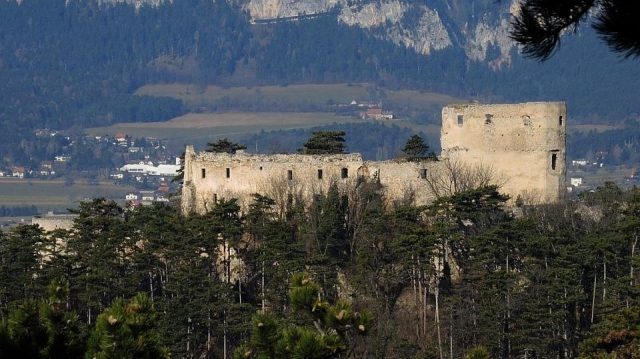 Emmerberg Castle
