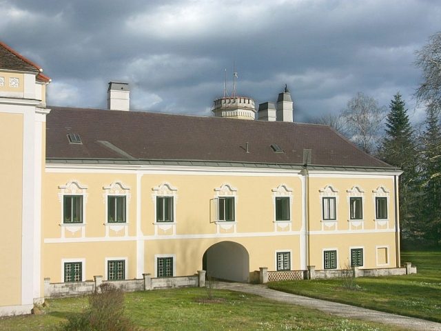 Thurnhof Castle