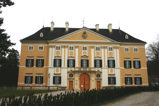 Frohsdorf Castle