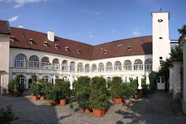 Katzelsdorf Castle