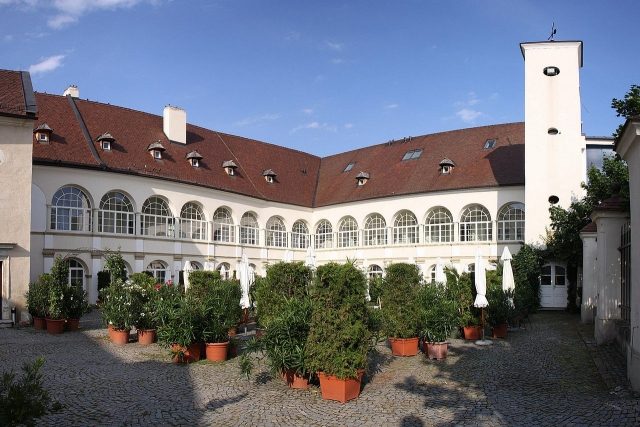 Katzelsdorf Castle